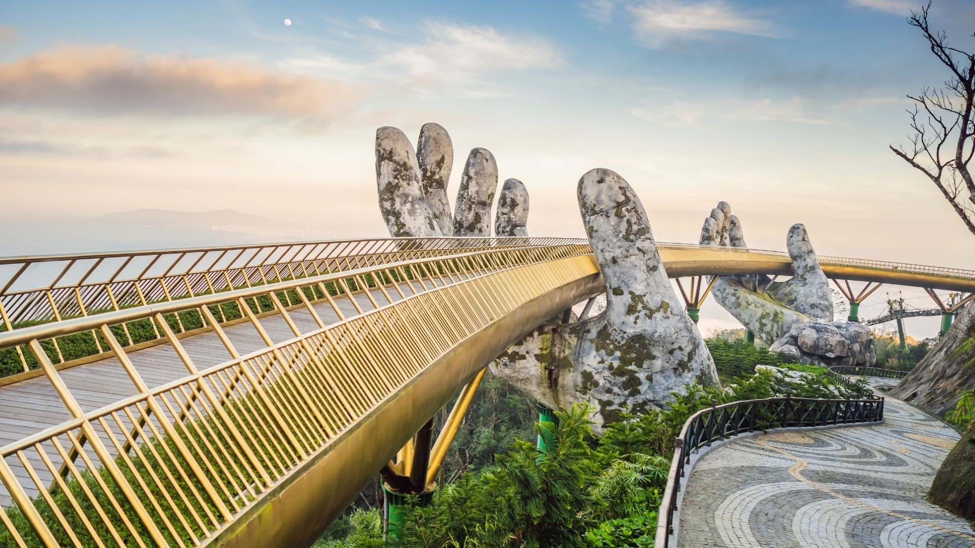 Golden bridge u Vijetnamu. Nezaboravni izlet na putovanju u Vijetnam